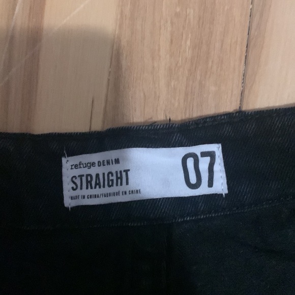 black mom ripped jeans - Picture 3 of 3